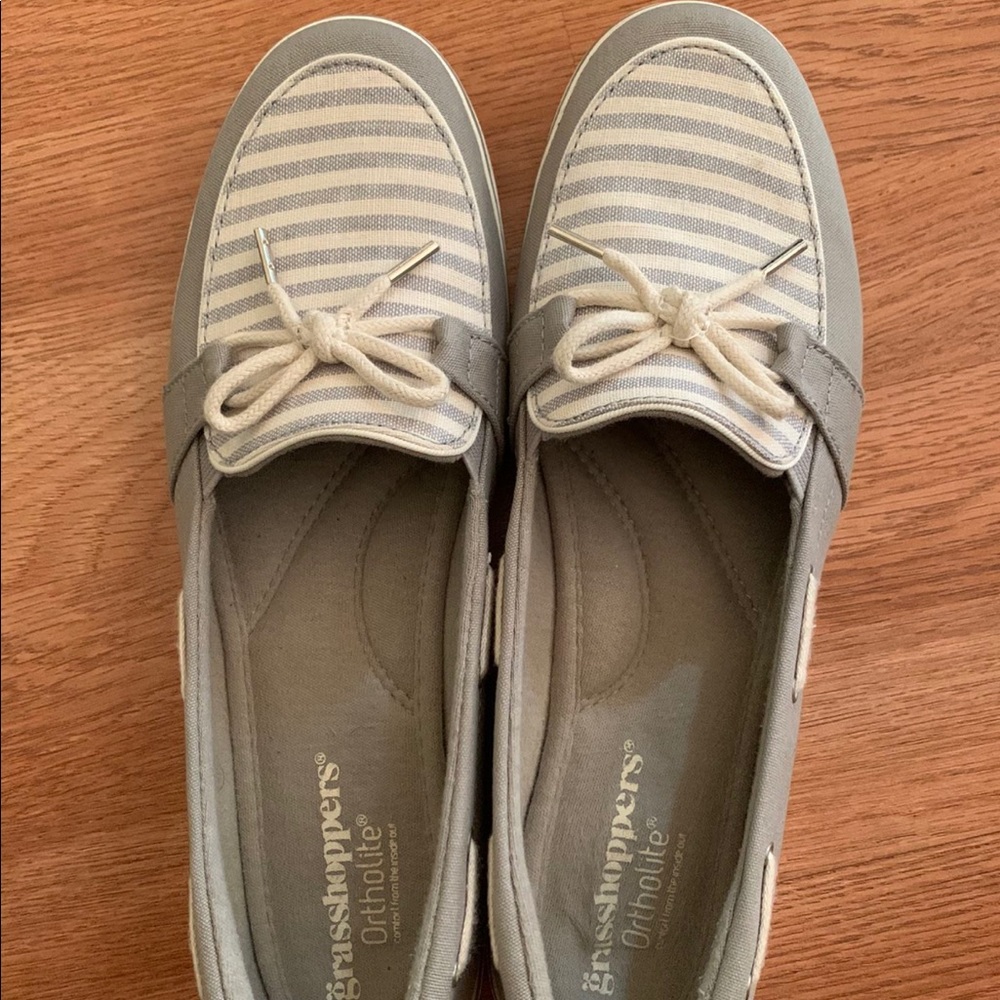 Grasshoppers slip-ons